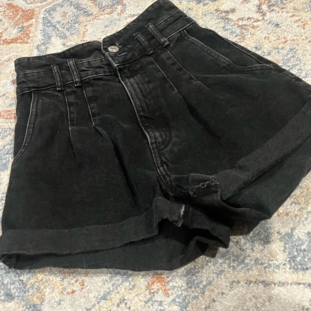ZARA PAPER‎ BAG BLACK HIGH RISE JEAN DENIM SHORTS